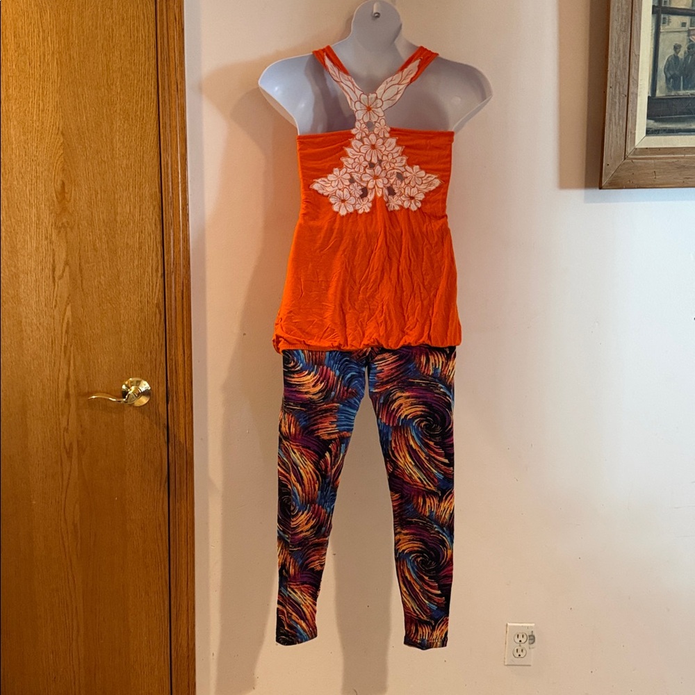 3/$15 Racerback Bubble Hem Tank Top Colorful Leggings Casual Active Set